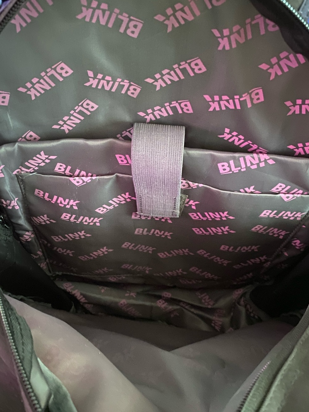 Blink Backpack - Picture 5 of 9